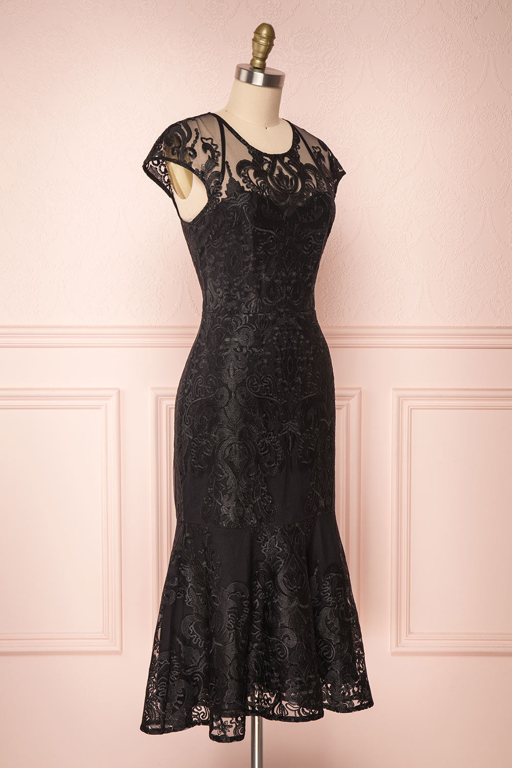 Narita Black Lace Fitted Midi Cocktail Dress | Boutique 1861