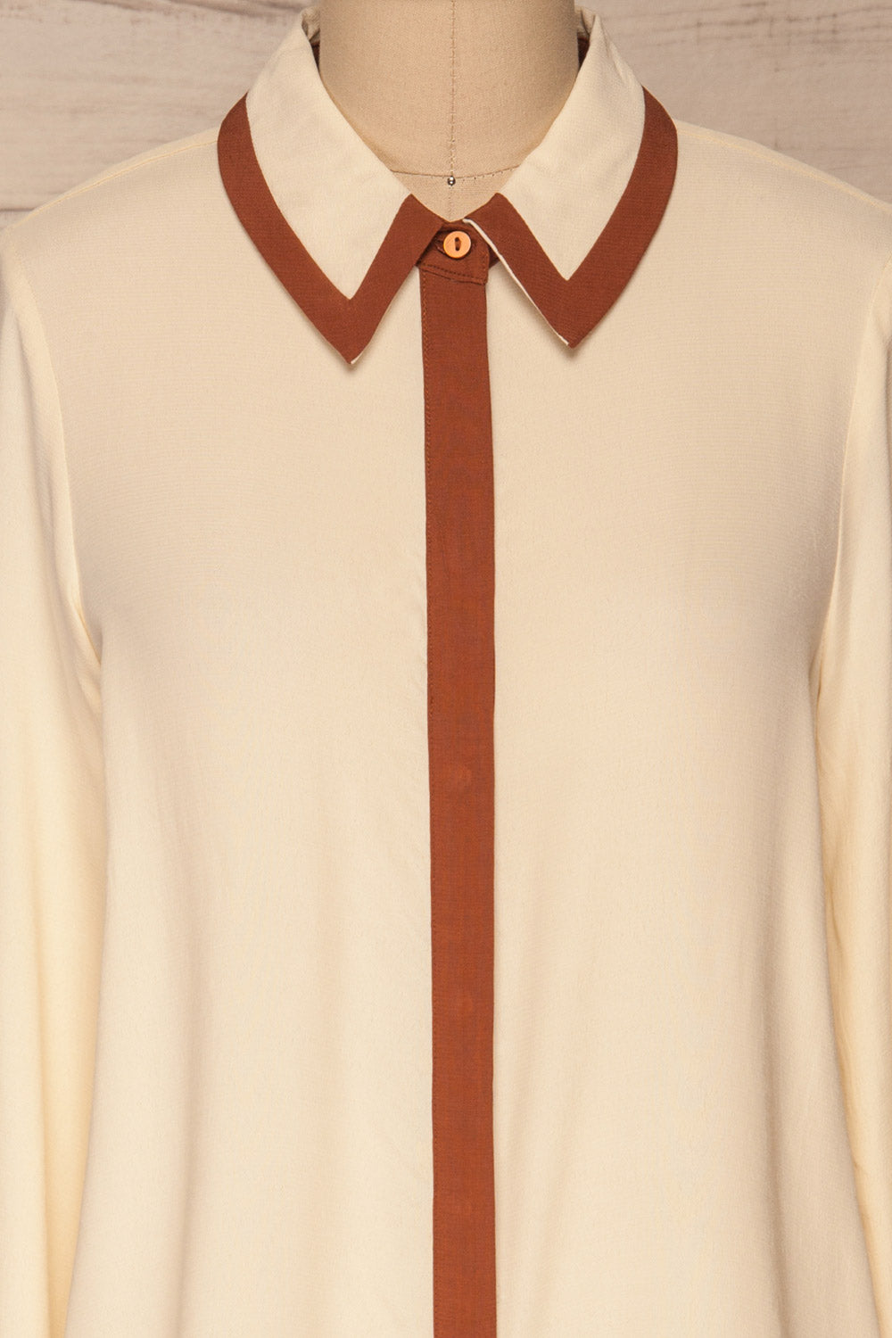 Nataf Cream Blouse | Chemisier | La Petite Garçonne | front close-up