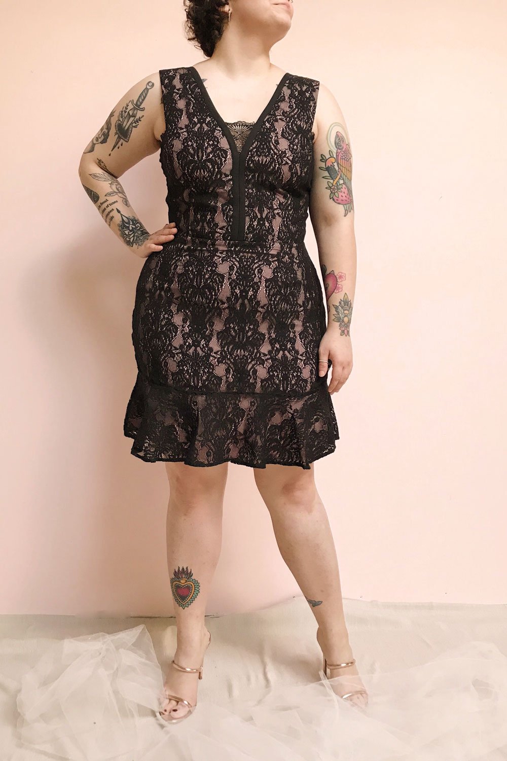 Nirvelli Black Lace Dress | Robe Cocktail | Boutique 1861 model look