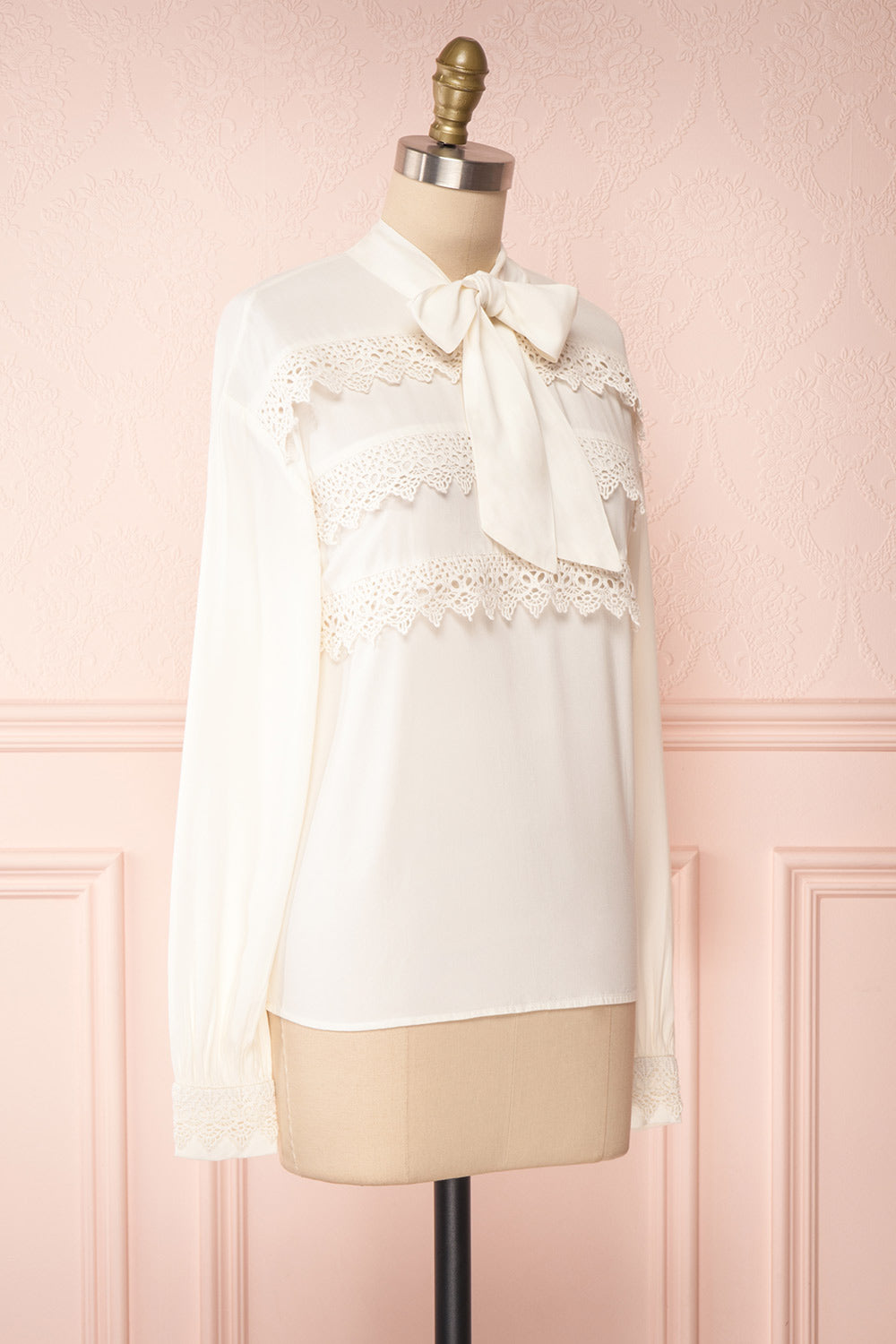 Olympa Ivory Blouse | Chemisier Ivoire side view | Boutique 1861