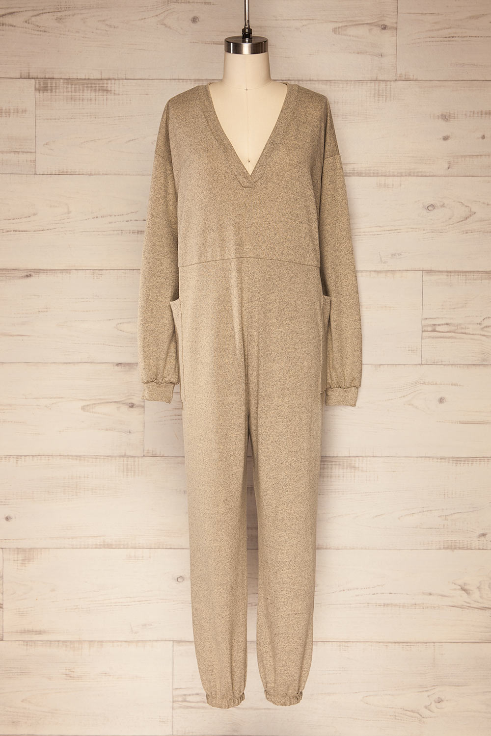 Ordino Beige One-Piece V-Neck Pyjama | La petite garçonne front view