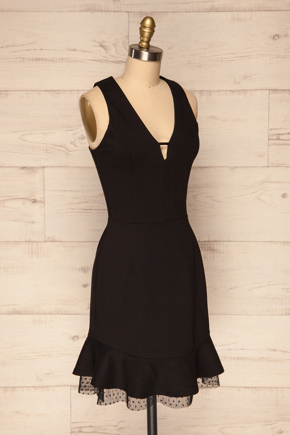 Perpignan Black Fitted Cocktail Dress | La Petite Garçonne side view