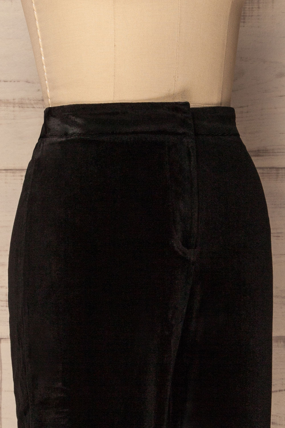 Petigny Black Velvet High Waisted Straight Pants | La Petite Garçonne