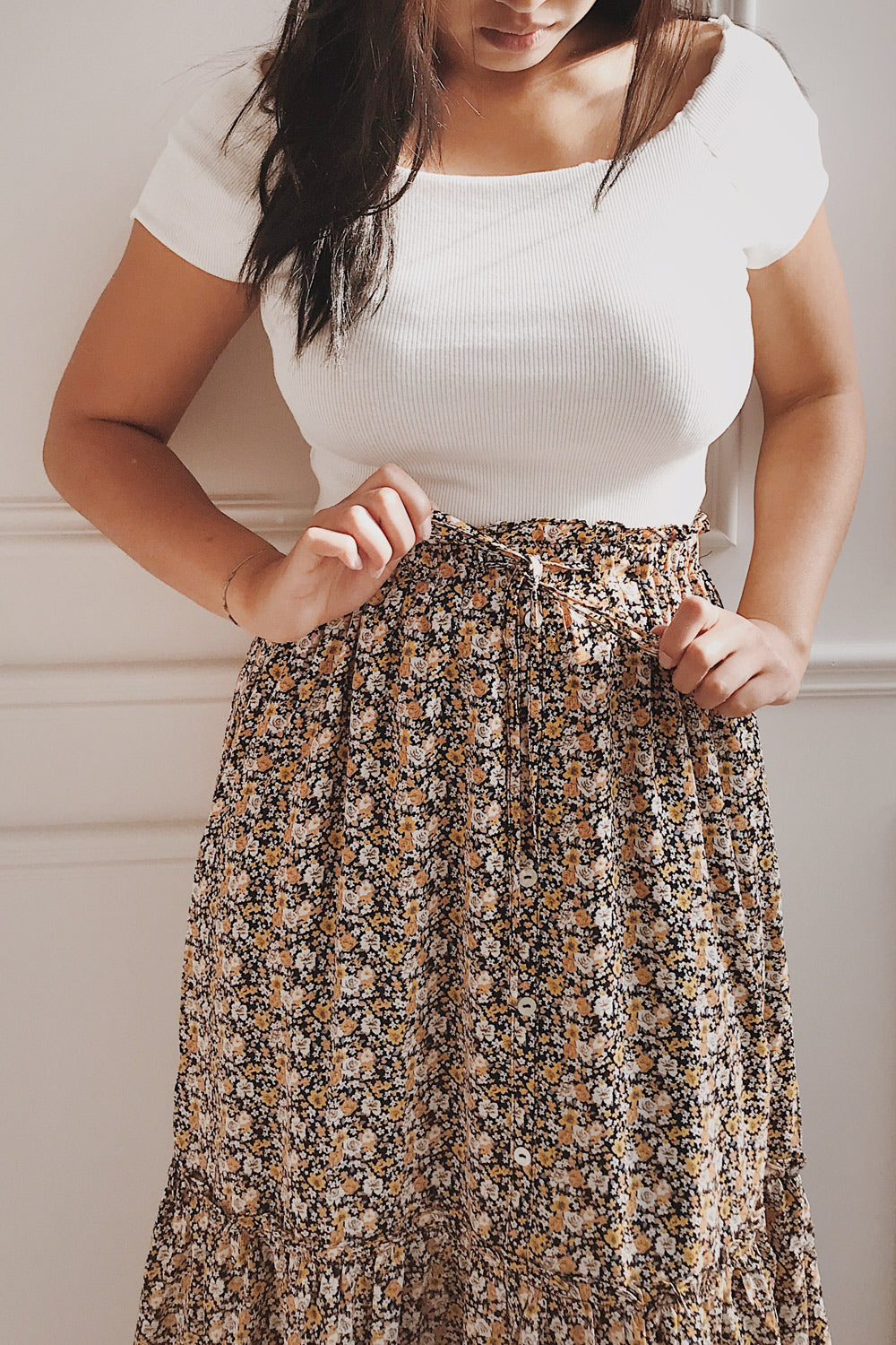 Pila White Ribbed Short Sleeve Top w/ Frills | La petite garçonne model close up