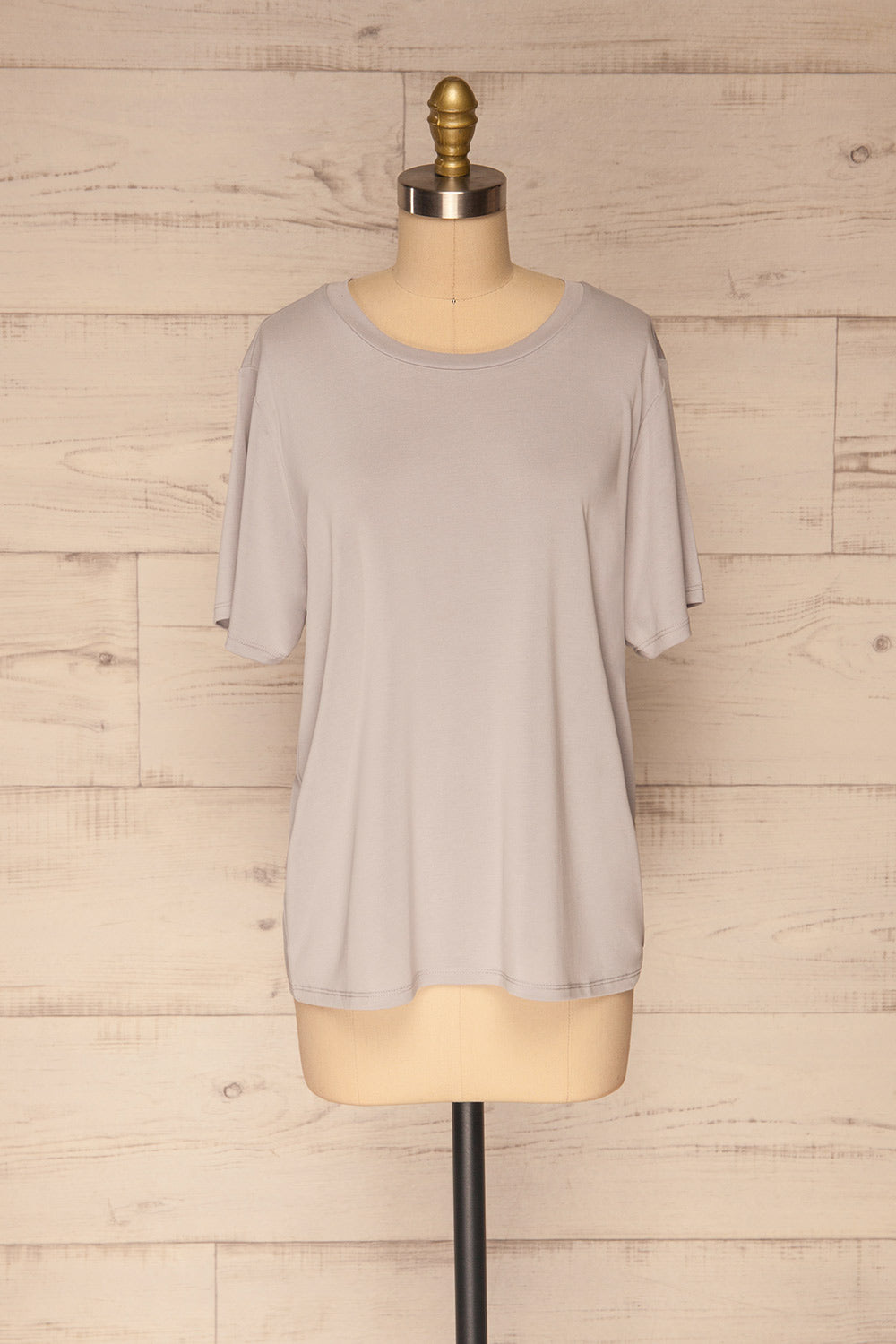 Pinhel Light Grey Basic Loose T-Shirt | La petite garçonne front view