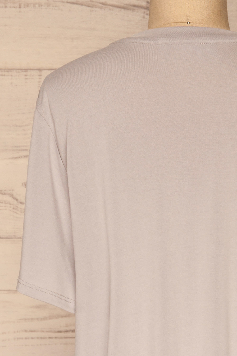 Pinhel Light Grey Basic Loose T-Shirt | La petite garçonne back close-up