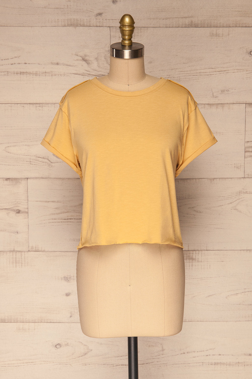 Quarreni Light Yellow Crop T-Shirt | La petite garçonne front view