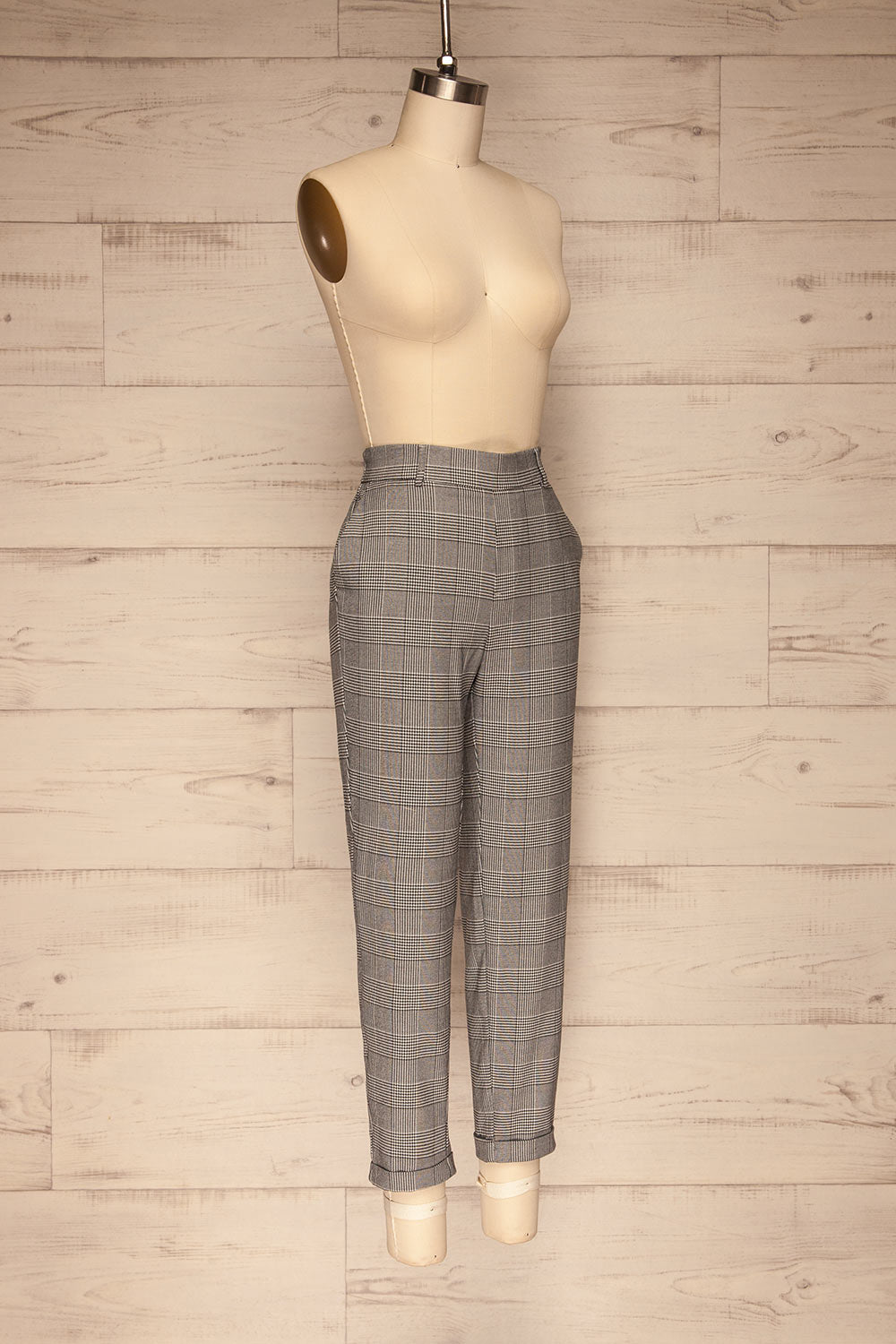 Ronhee Grey Plaid Straight Leg Pants | La petite garçonne side view