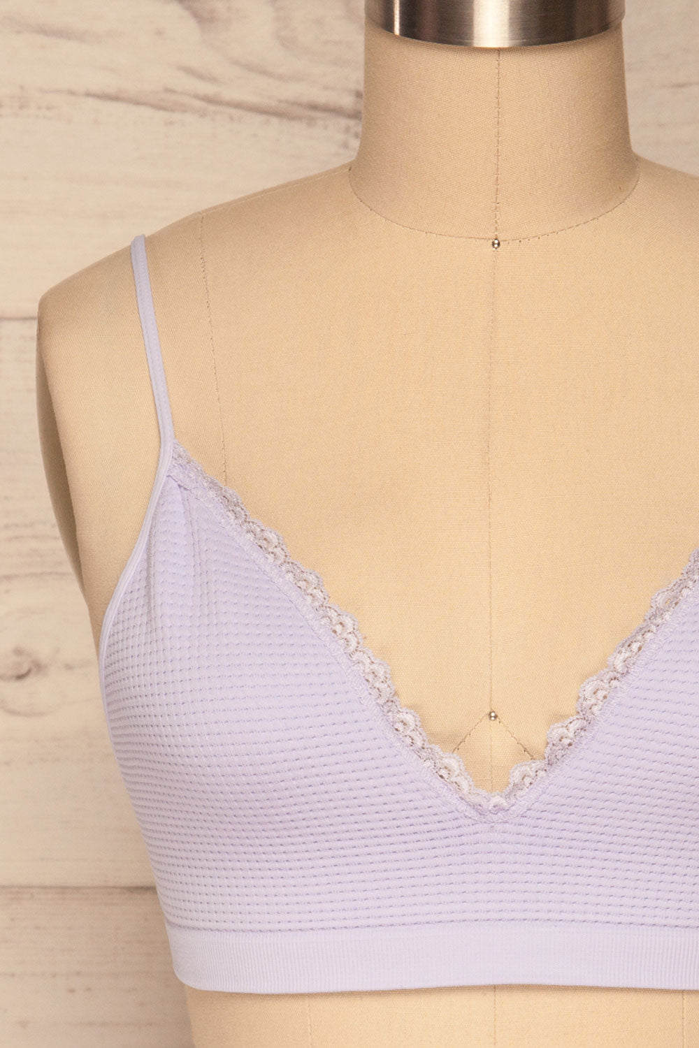 Rumia Lilac Lace Neckline Bralette | La petite garçonne front close up
