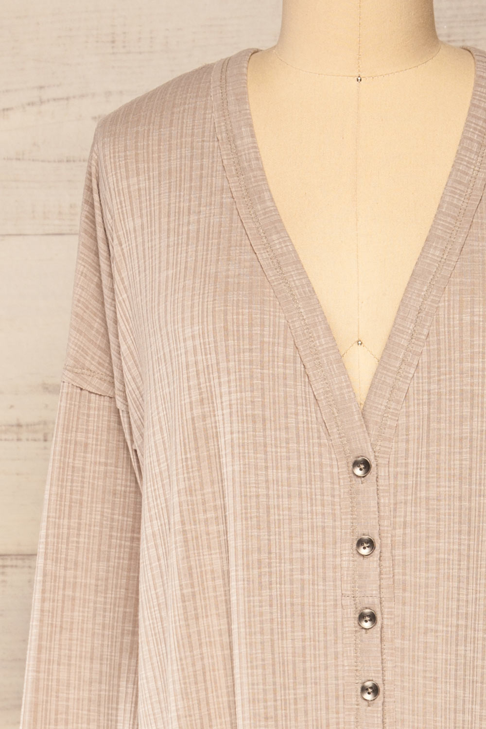 Set Kozieglowy Grey 3-Pieces Lounge Set | La petite garçonne front close-up