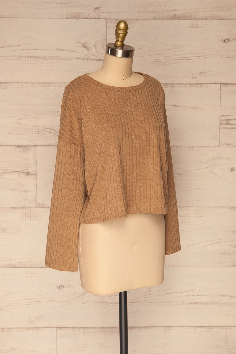 Set Shelyza Taupe Crop Top & Pants | La petite garçonne side top