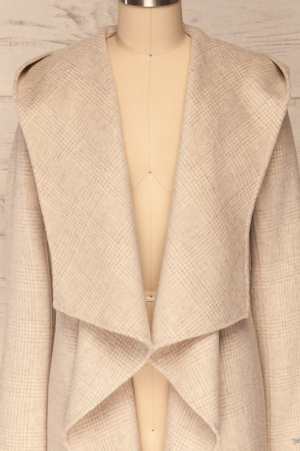 Samia Beige Checkered Felt Trench Coat | La Petite Garçonne front close-up open