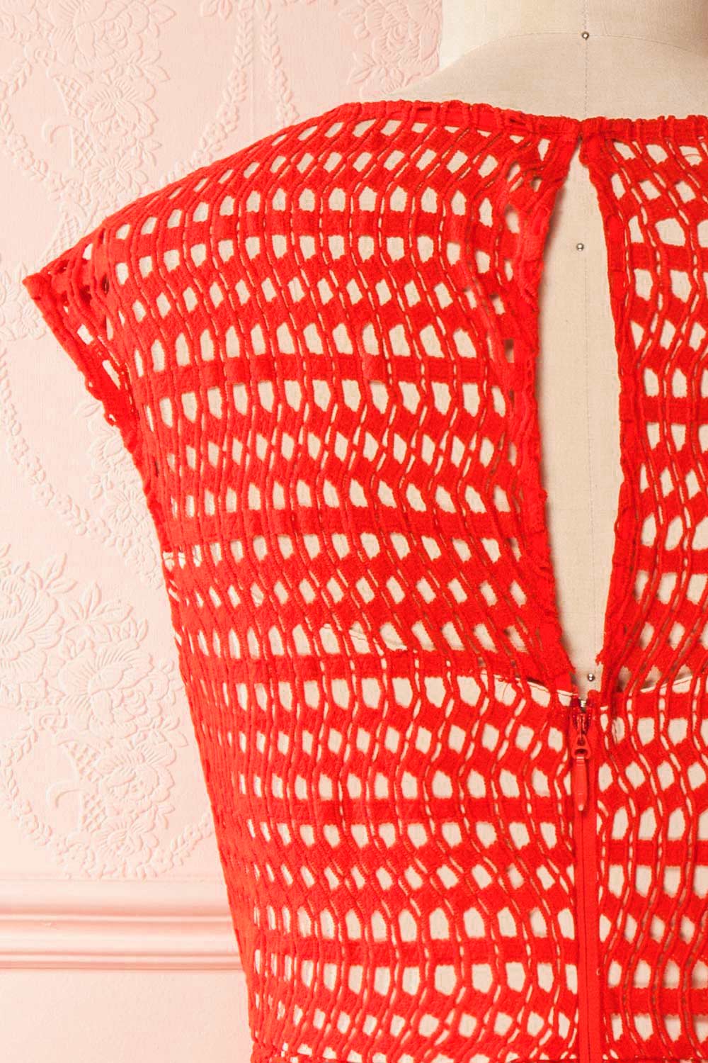 Sareh Fire Red Lace Fitted Plus Size Cocktail Dress | Boutique 1861