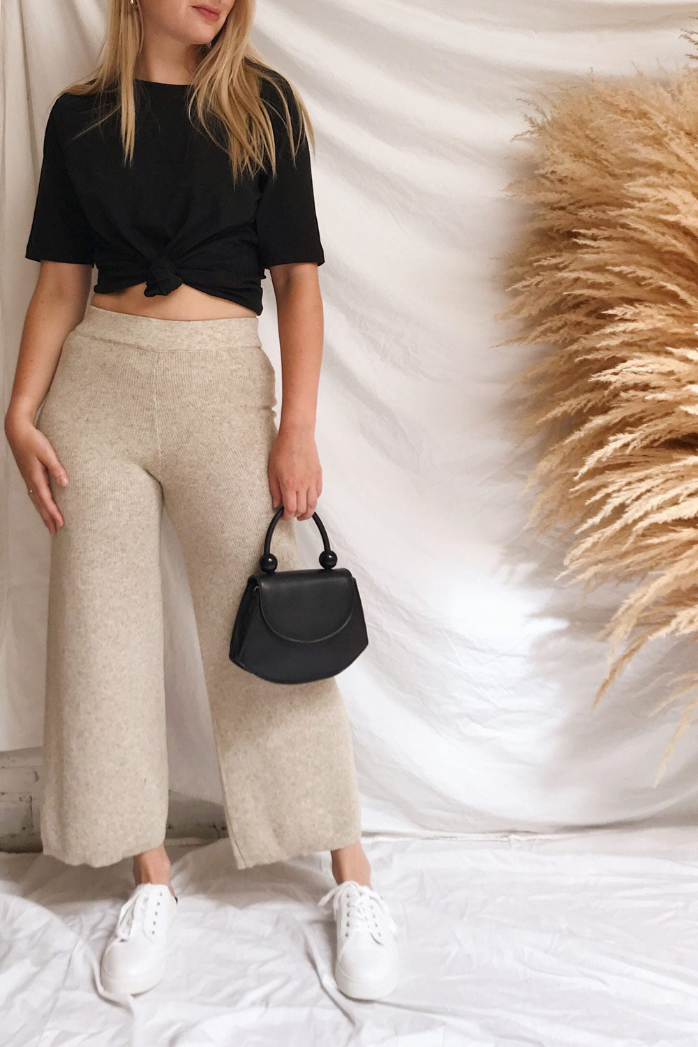 Schore Black Organic Cotton T-Shirt | La petite garçonne model look