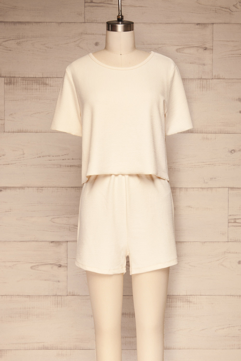 Set Beja Cream T-Shirt & Shorts | La petite garçonne front view