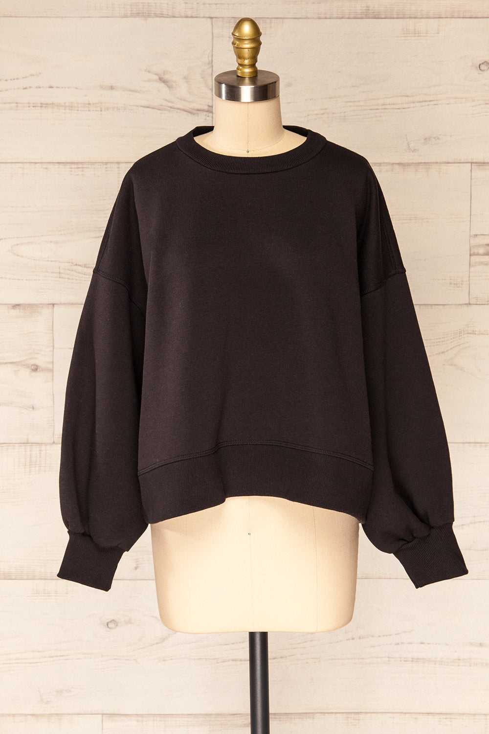 Set Luqa Black Sweater & Joggers Set | La petite garçonne top front view