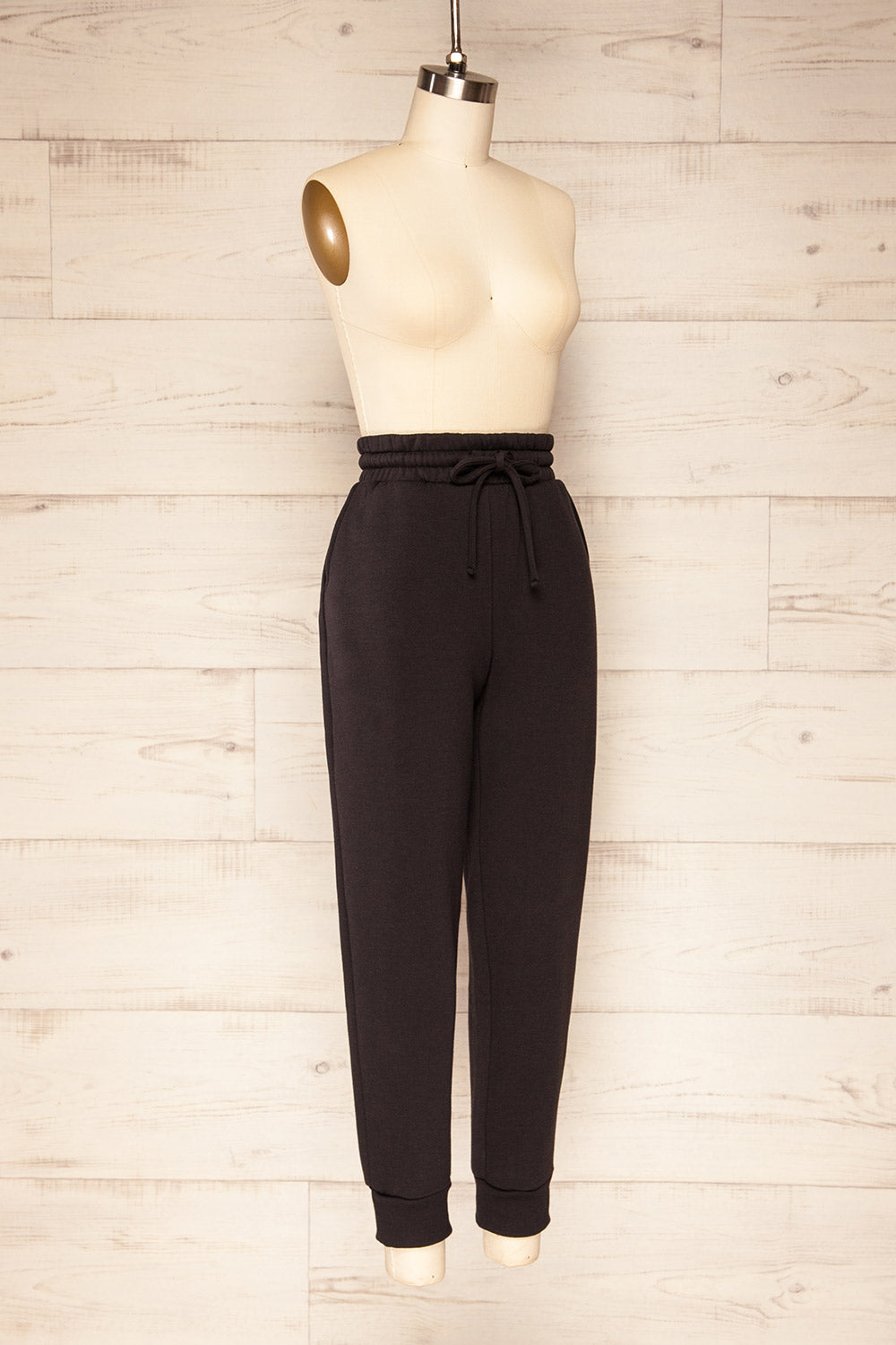 Set Luqa Black Sweater & Joggers Set | La petite garçonne side view