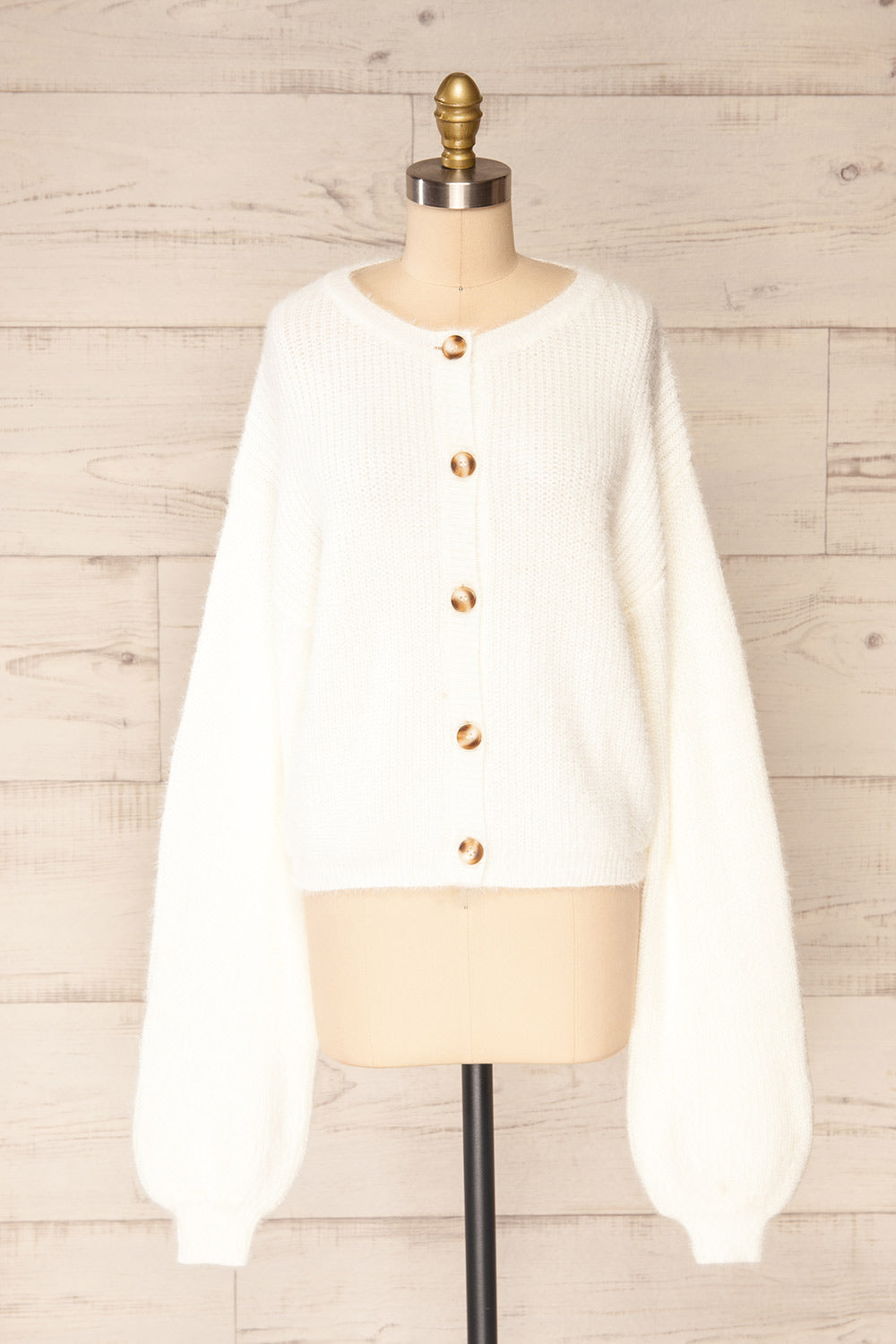 Set Akja Ivory Fuzzy Caridgan & Cami Set | La petite garçonne front view