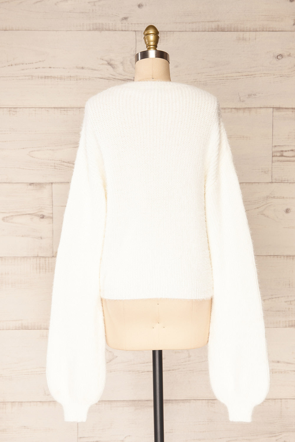 Set Akja Ivory Fuzzy Caridgan & Cami Set | La petite garçonne back view