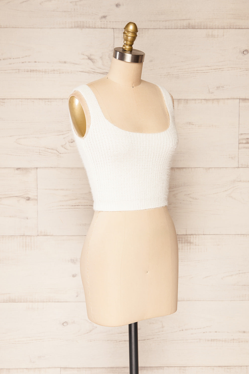 Set Akja Ivory Fuzzy Caridgan & Cami Set | La petite garçonne cami side view