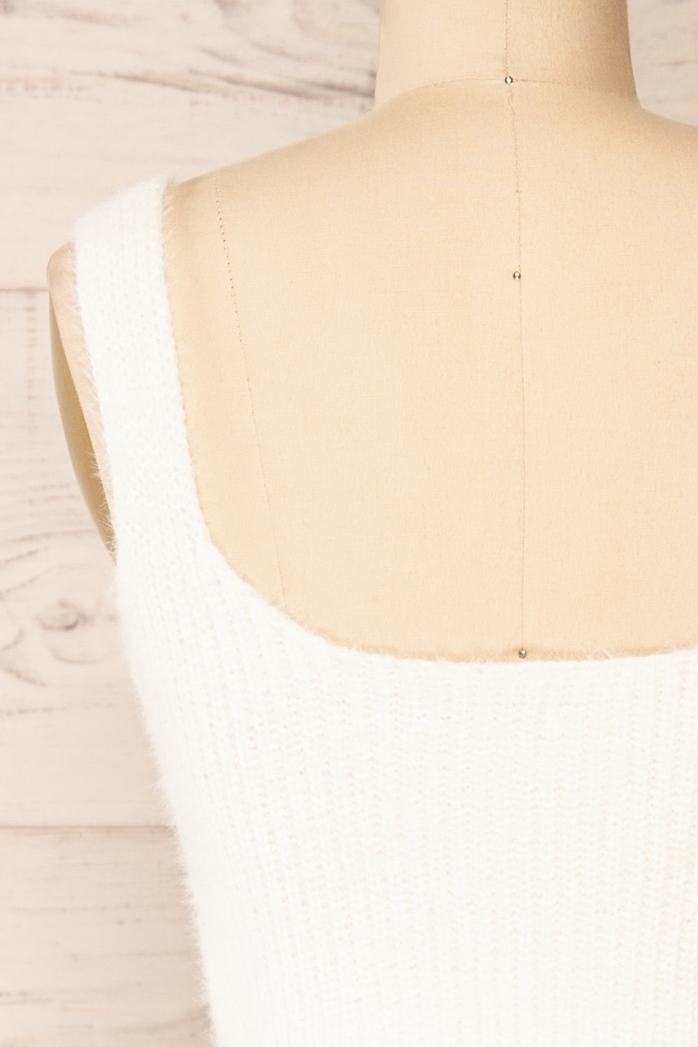 Set Akja Ivory Fuzzy Caridgan & Cami Set | La petite garçonne cami back close-up