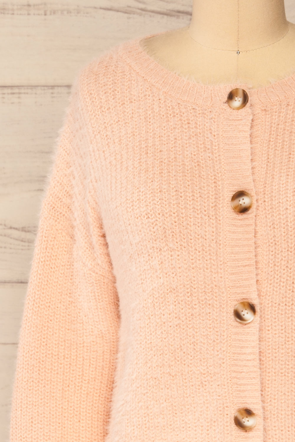 Set Ajka Pink Fuzzy Caridgan & Cami Set | La petite garçonne front close-up