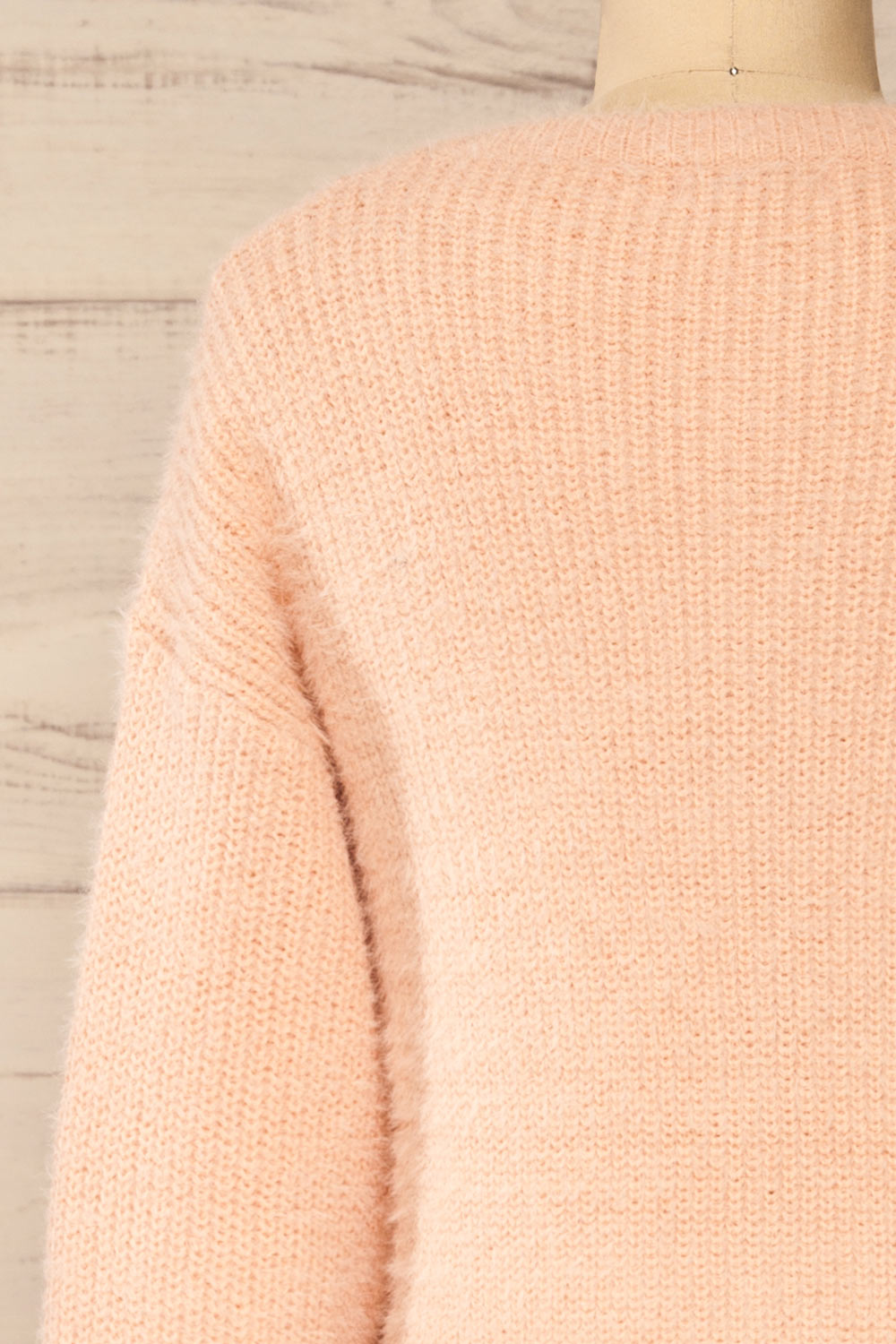 Set Ajka Pink Fuzzy Caridgan & Cami Set | La petite garçonne back close-up