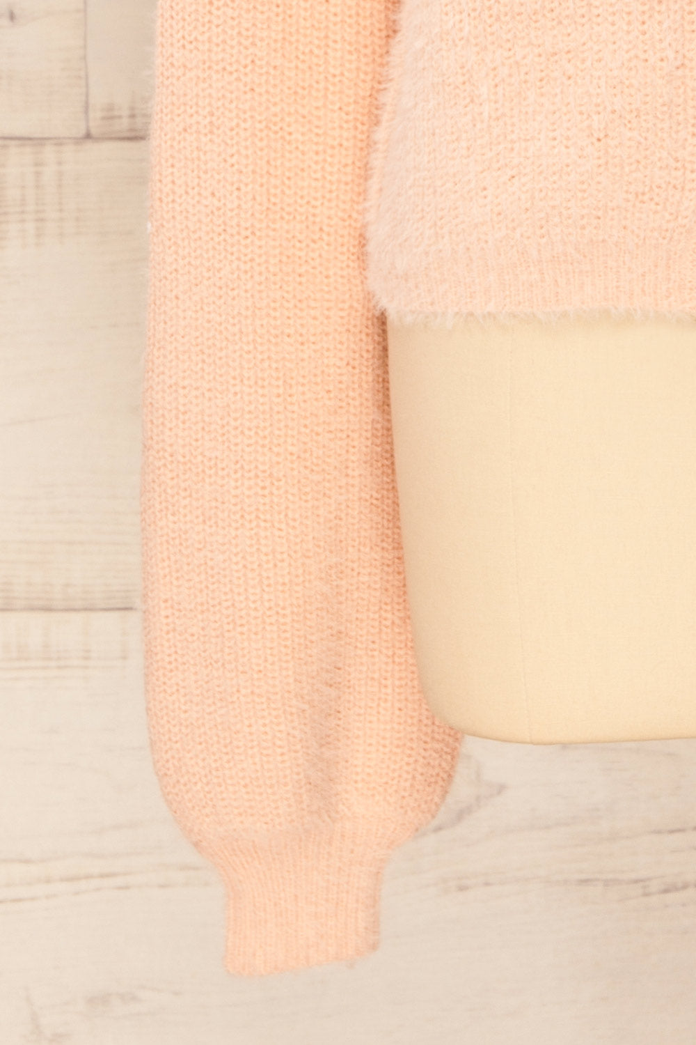 Set Ajka Pink Fuzzy Caridgan & Cami Set | La petite garçonne bottom