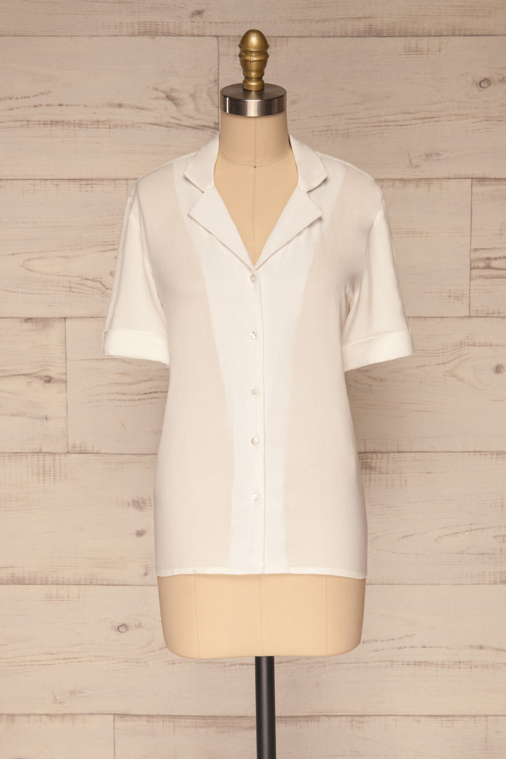 Soresina White Short Sleeved Shirt | La petite garçonne front view
