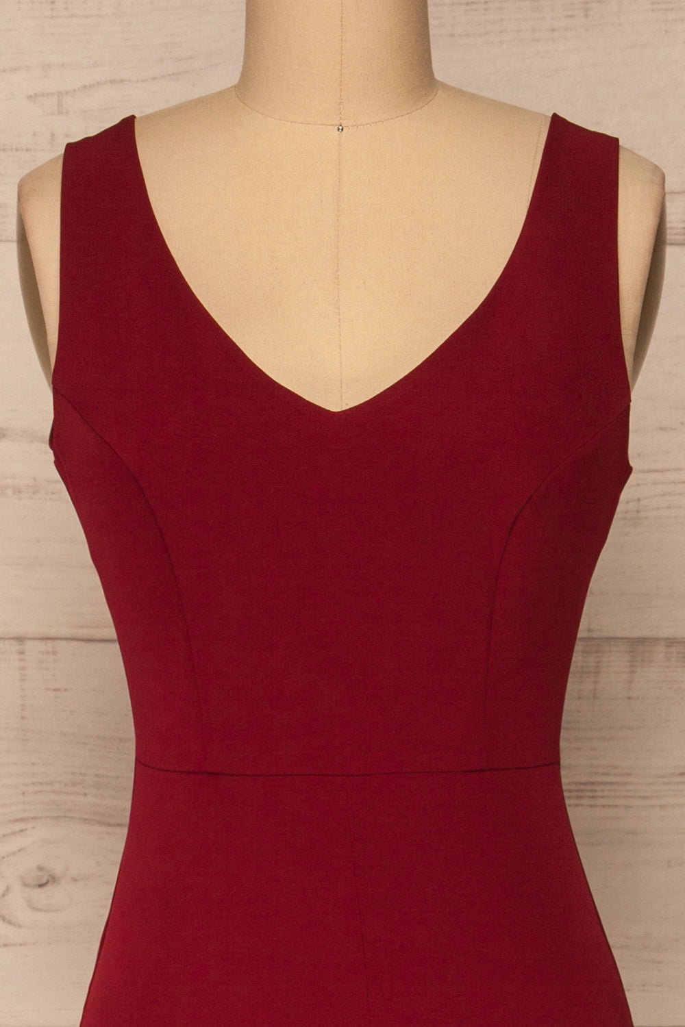 Tivoli Burgundy V-Neck Midi Dress | La petite garçonne front close-up