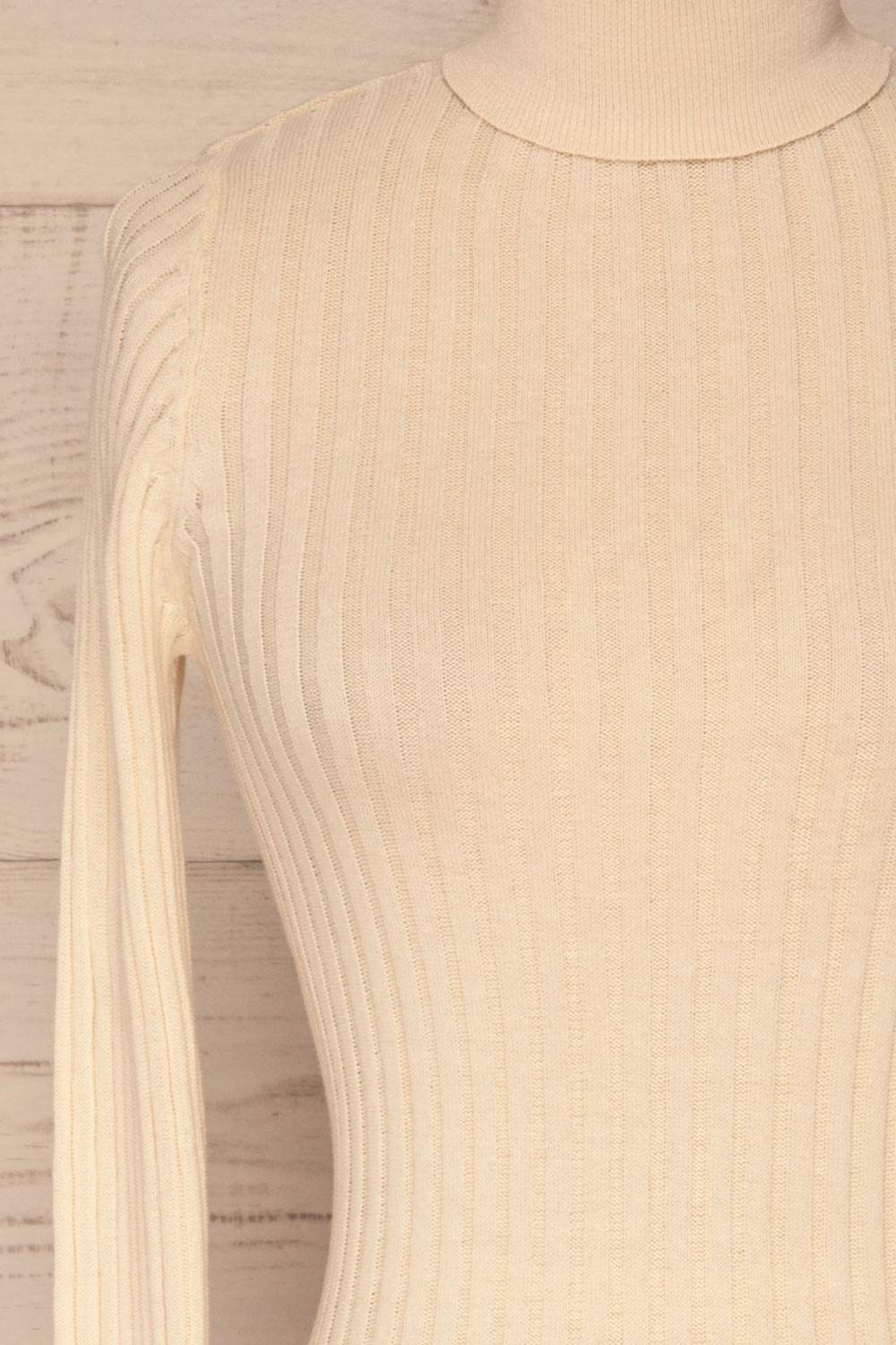 Tomsk Cream Turtleneck Top | Haut | La Petite Garçonne front close-up
