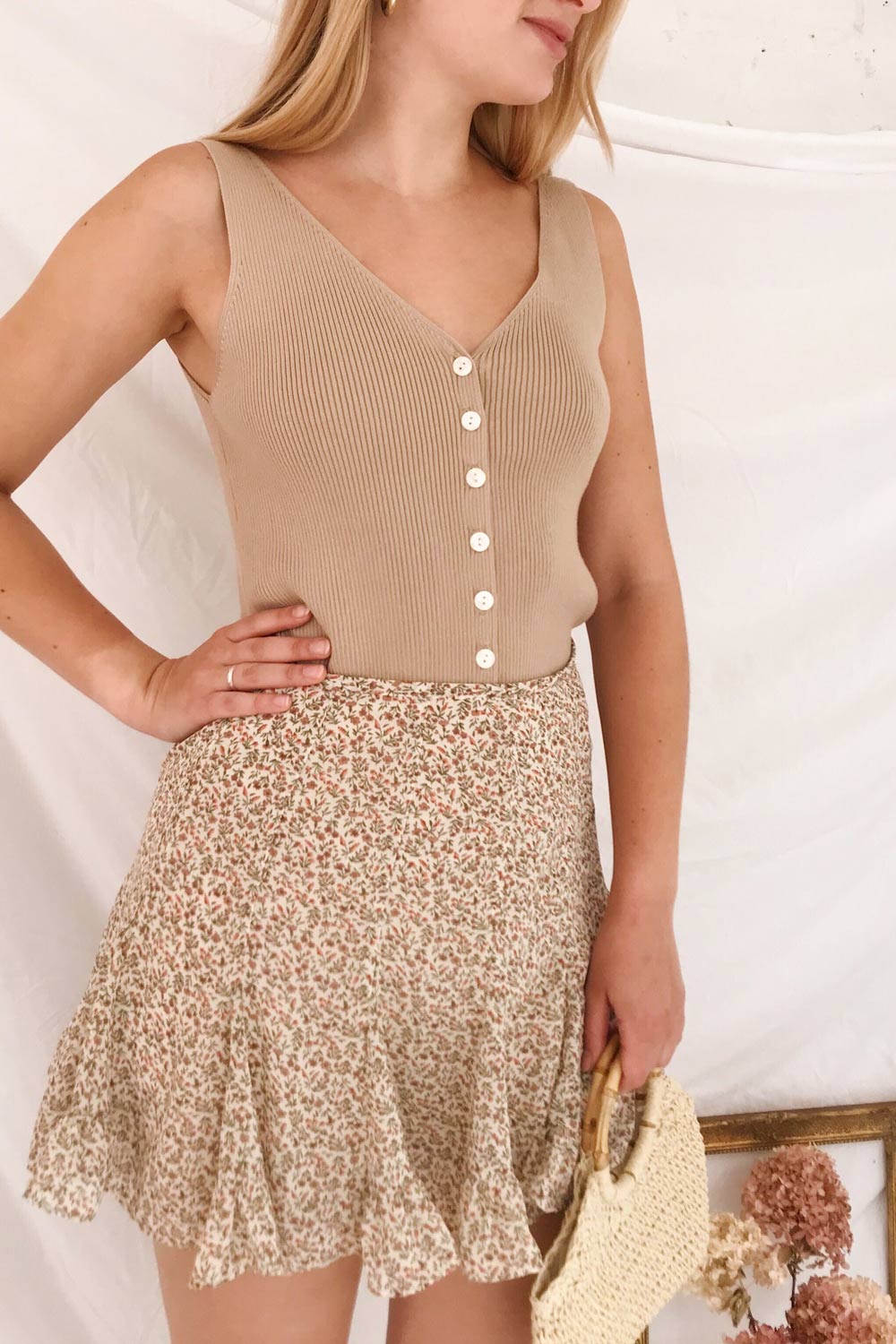 Arriphe Beige Ribbed Button-Up Cami | La petite garçonne model look 2