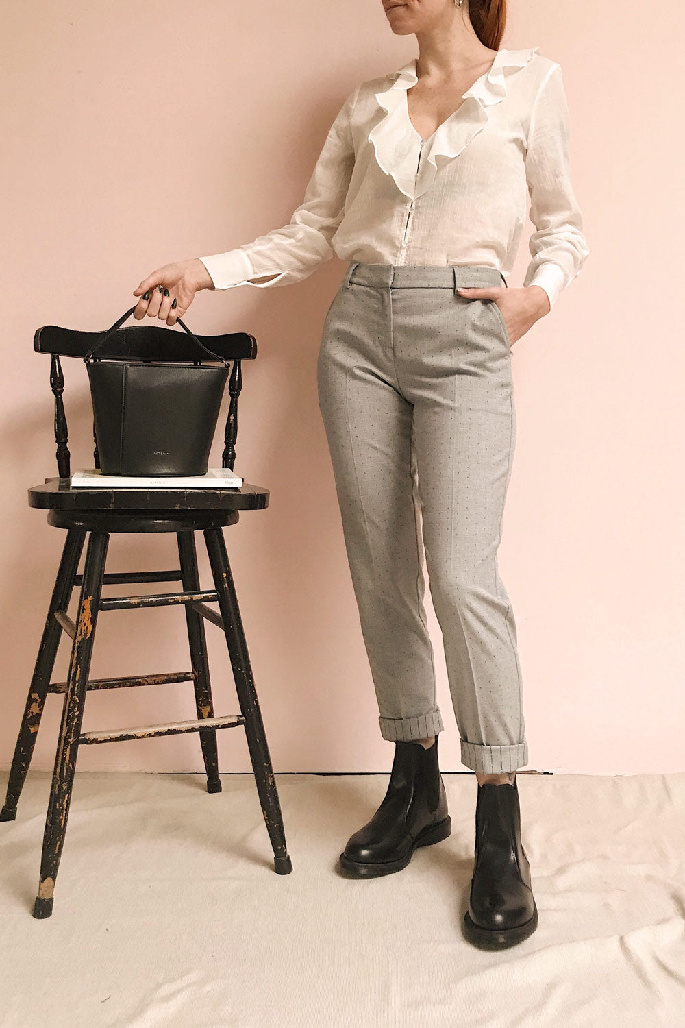 Carcelen White Ruffled Collar Blouse | La petite garçonne on model