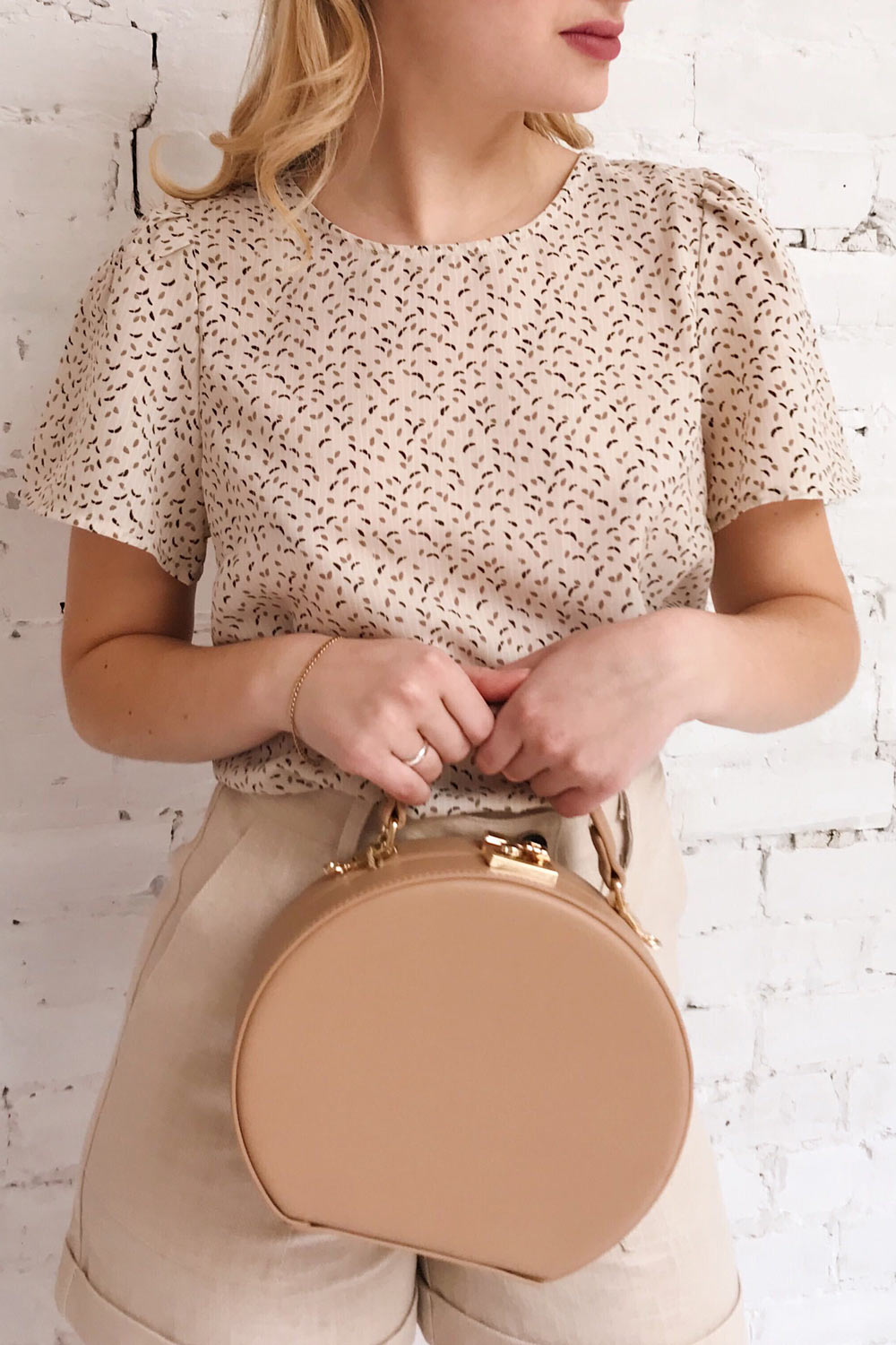 Eidstranda Beige Patterned Chiffon Top | La petite garçonne on model