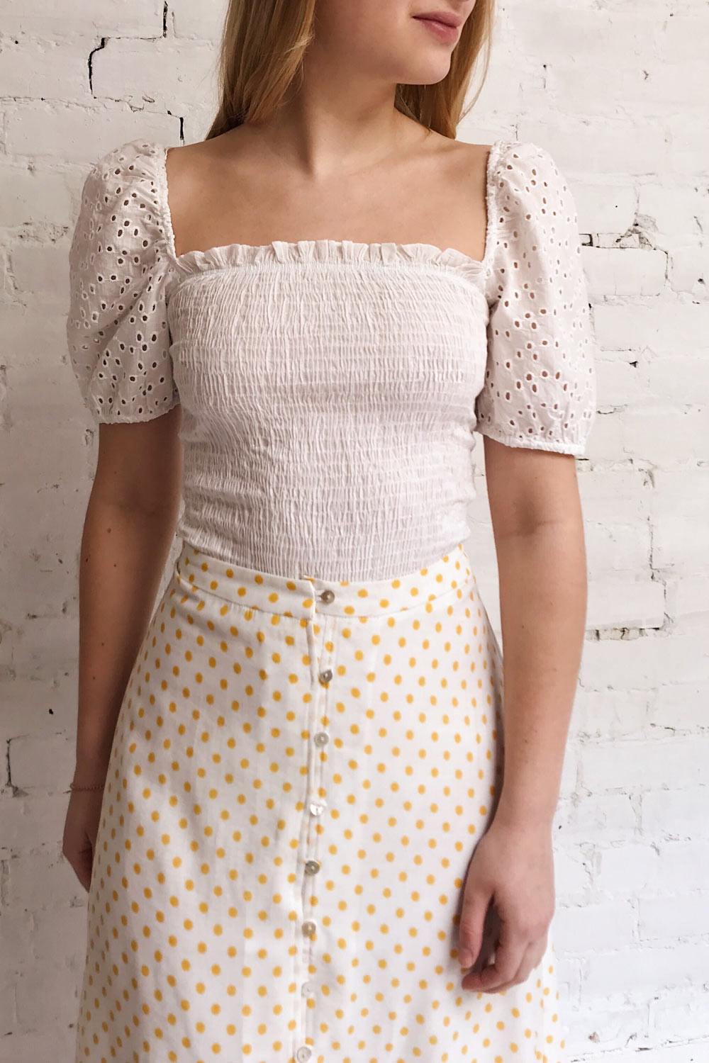 Faraas White Short Sleeve Ruched Top | La petite garçonne on model 1