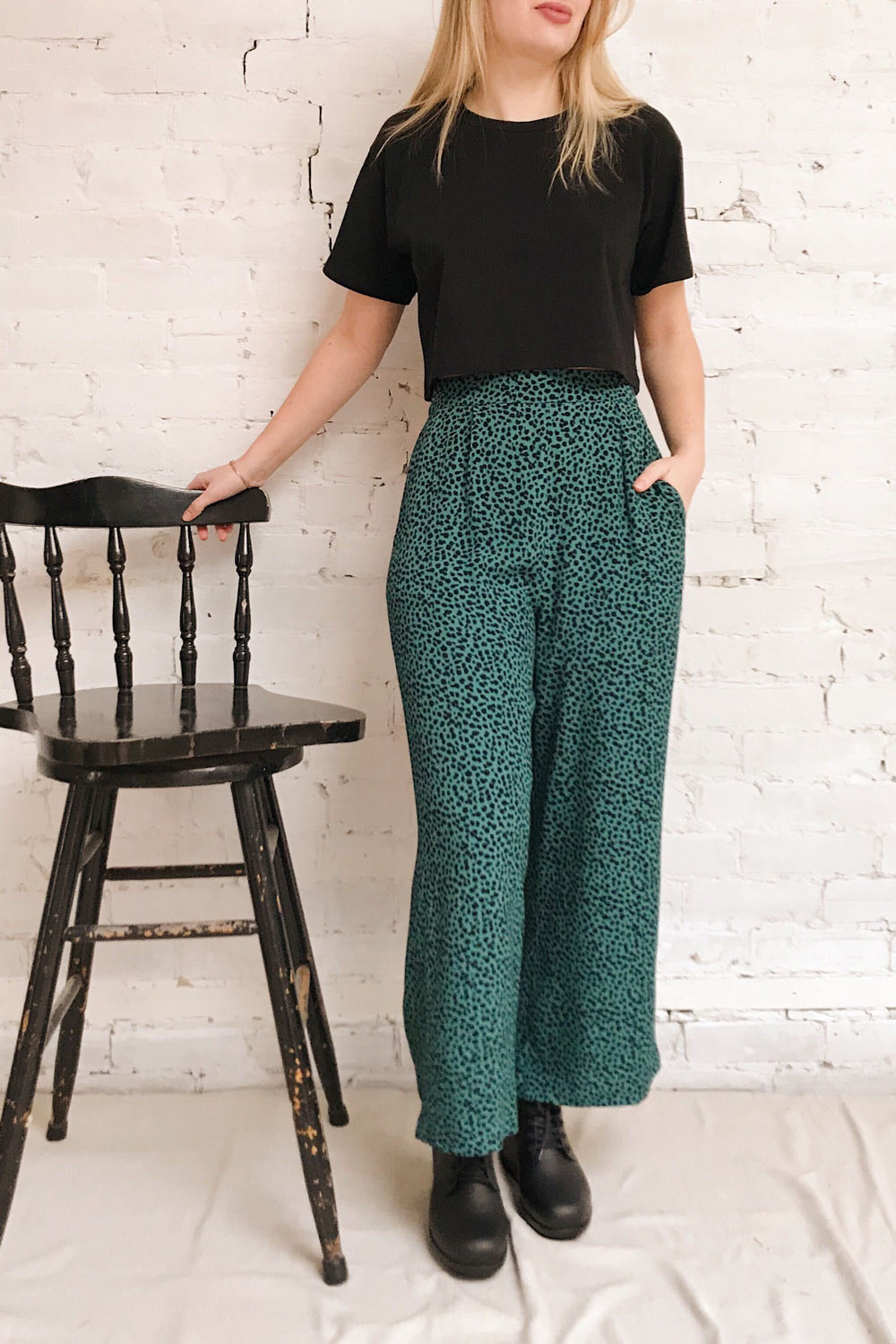 Canaveral Emerald Pants w/ Leopard Print | La petite garçonne on model