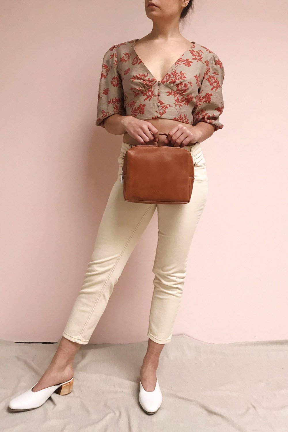 Podgorica Beige High-Waisted Jeans | La petite garçonne model look