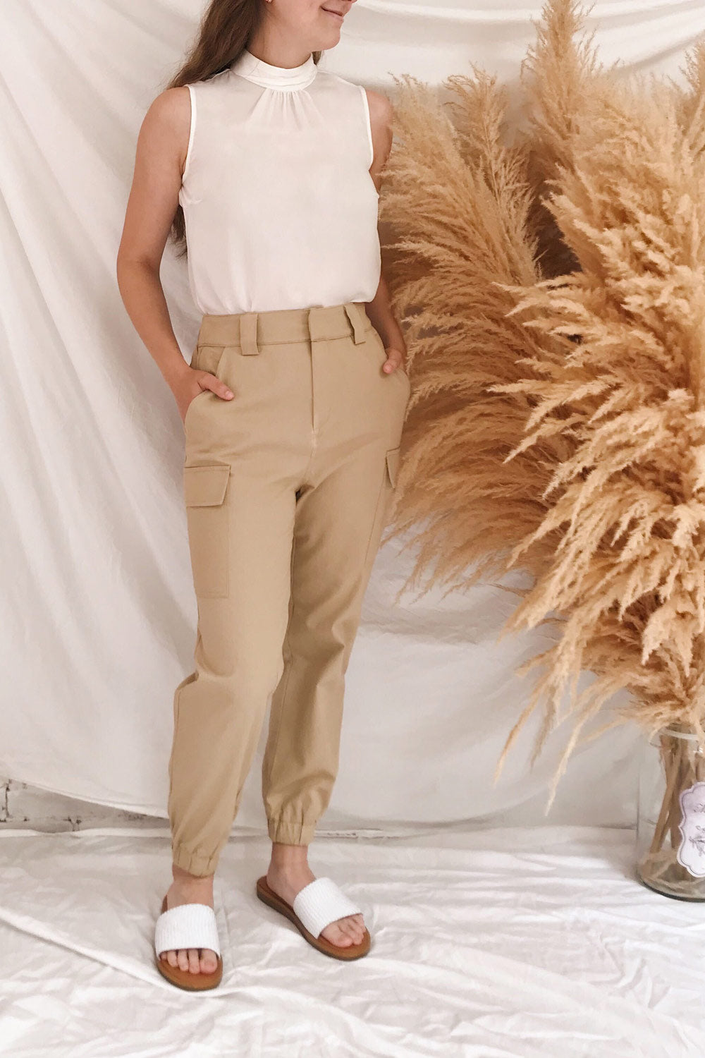 Digernes Beige Cargo Pants | La petite garçonne model look