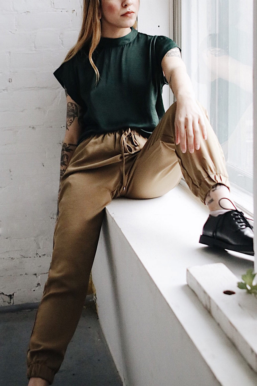 Maubeuge Khaki Lightweight Straight Leg Pants | La Petite Garçonne