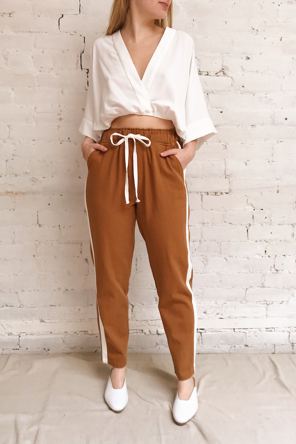Elevtherai Brown Straight Leg Pants | La petite garçonne on model