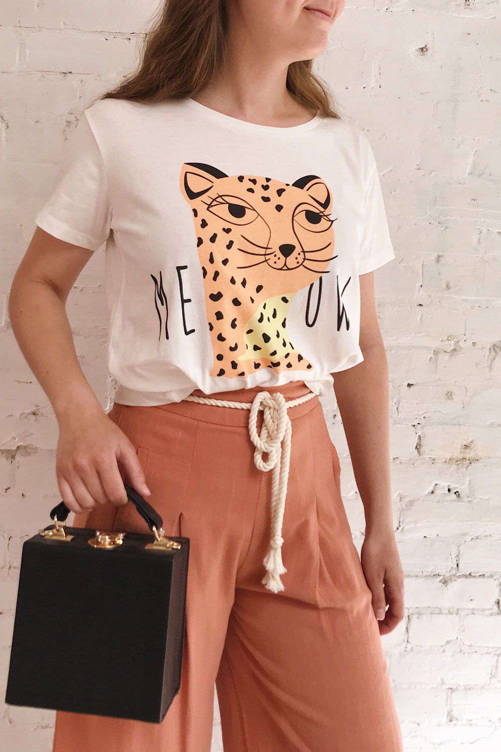 Tollatsch White Cat Print T-Shirt | La petite garçonne on model