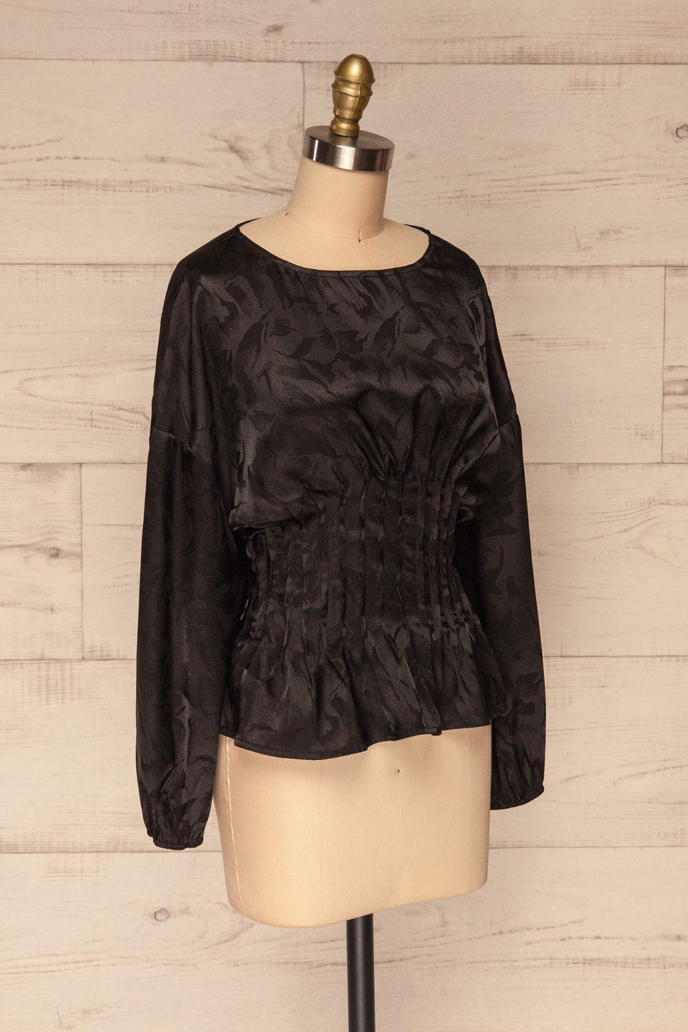 Ulm Black Pleated Puffy Sleeve Silky Top | La petite garçonne side view