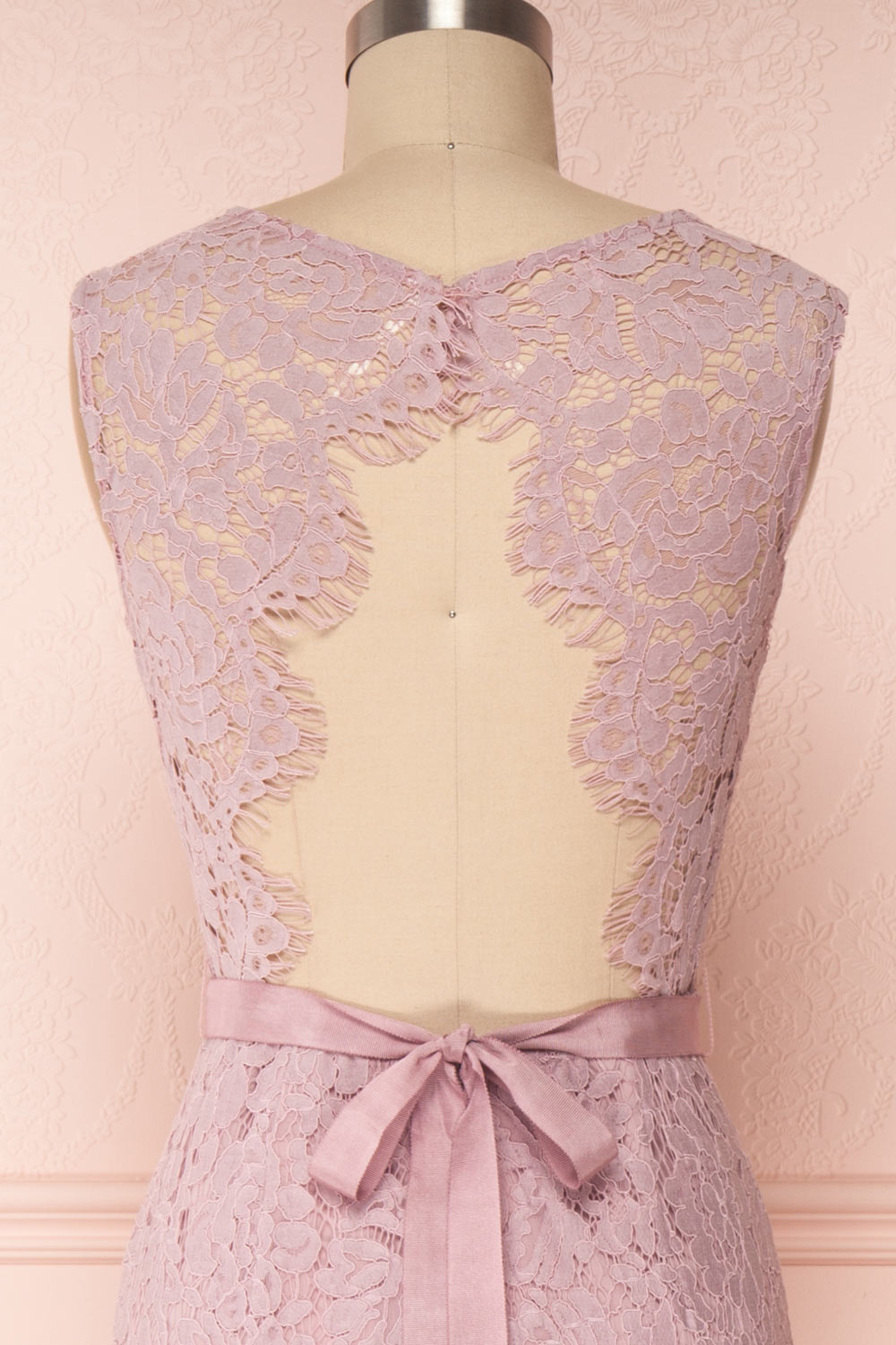 Uranie Mauve Lilac Lace Mermaid Gown | Boudoir 1861 back close-up
