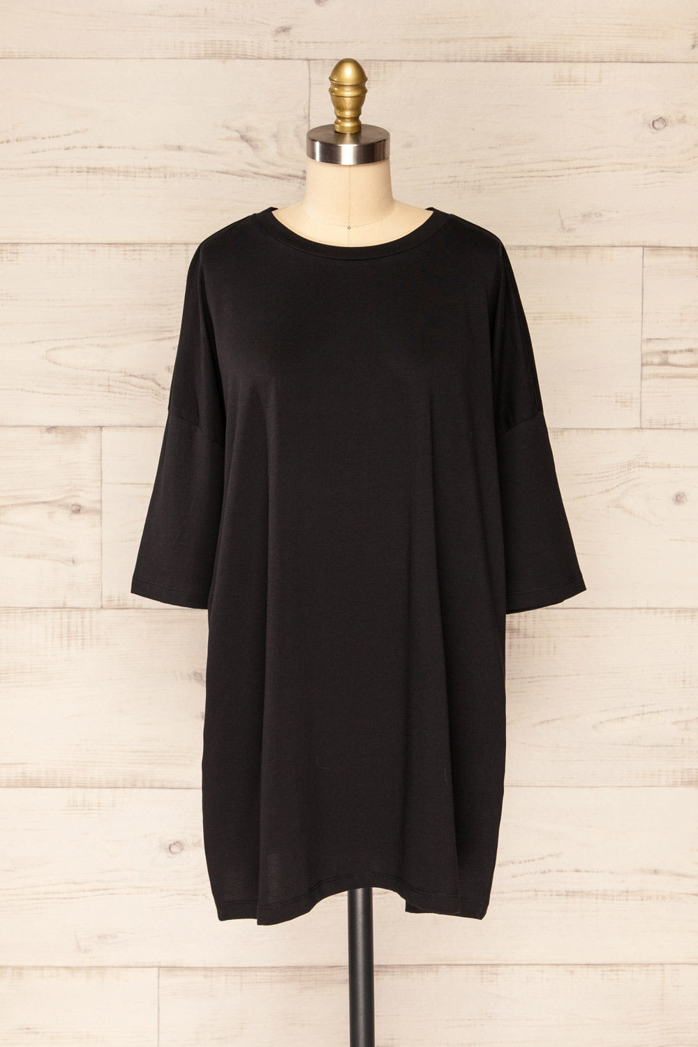 Vasto Black Oversized T-Shirt | La petite garçonne front view