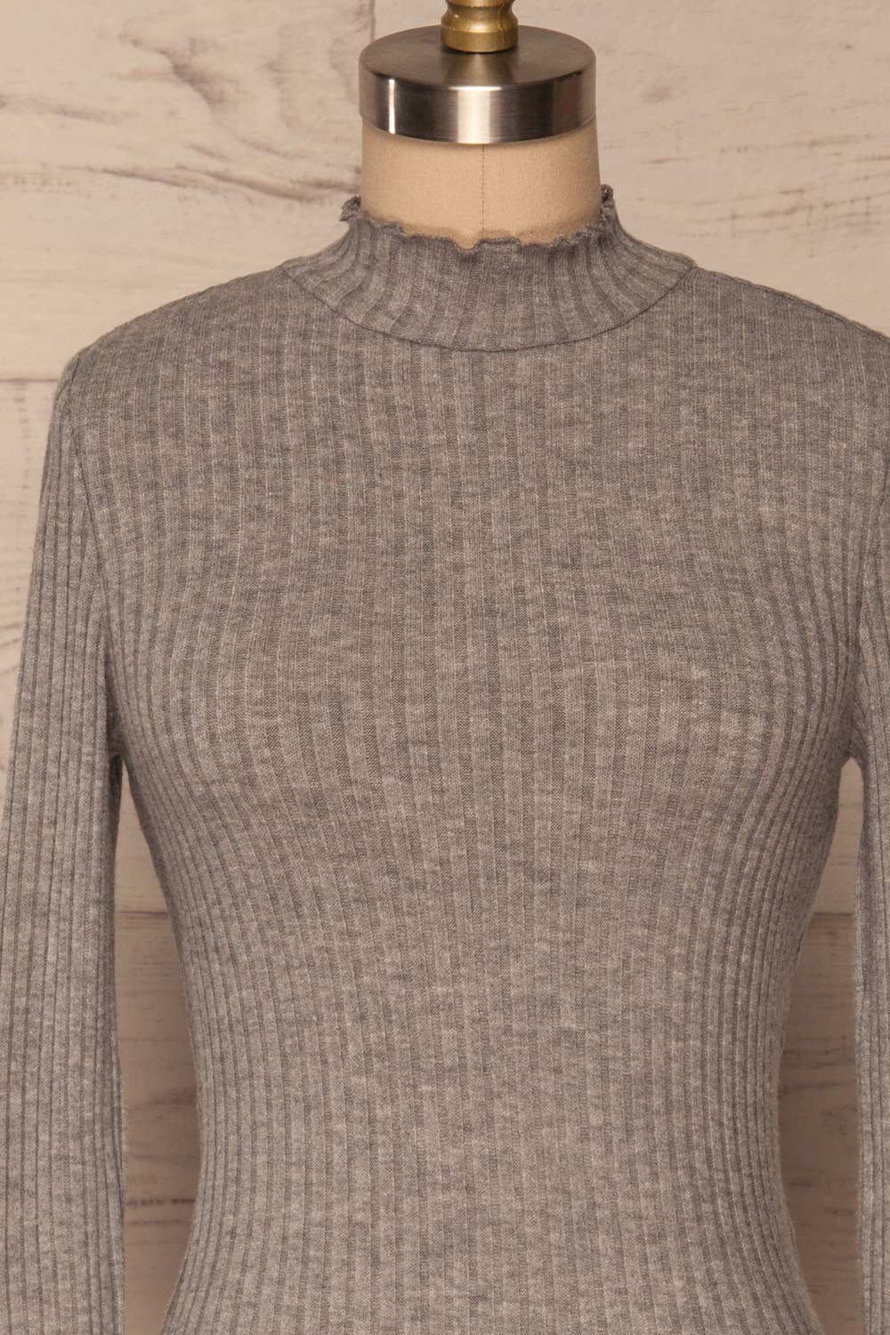 Vijandi Grey Mock Neck Top | Haut Gris front close up | La Petite Garçonne