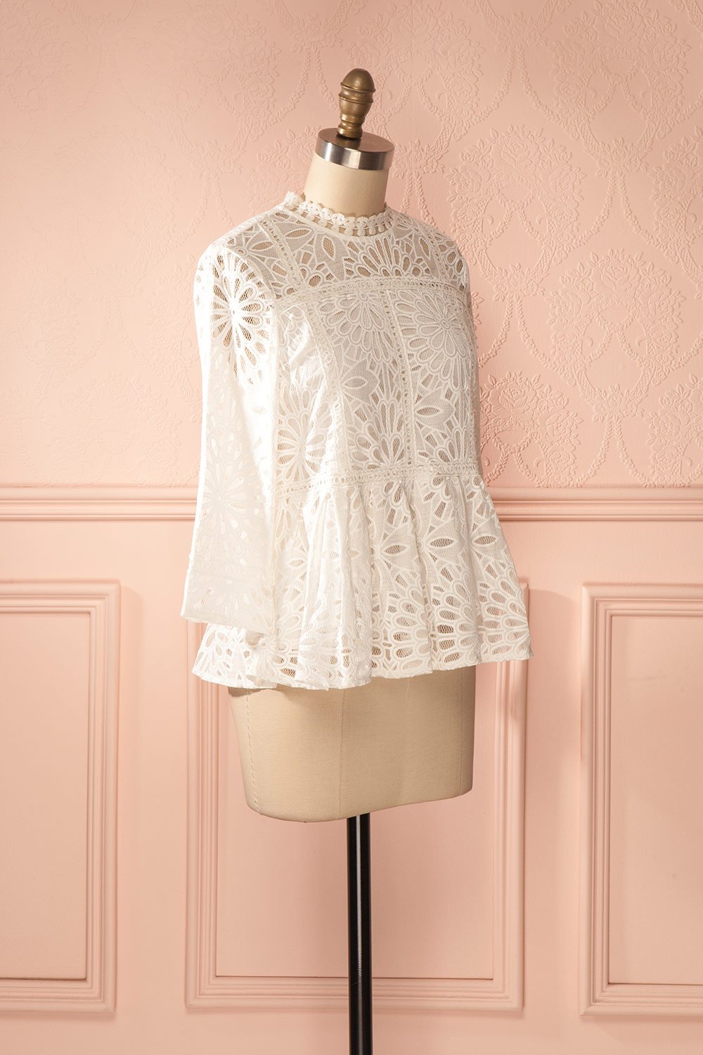 Viktorie - White lace ruffled peplum top