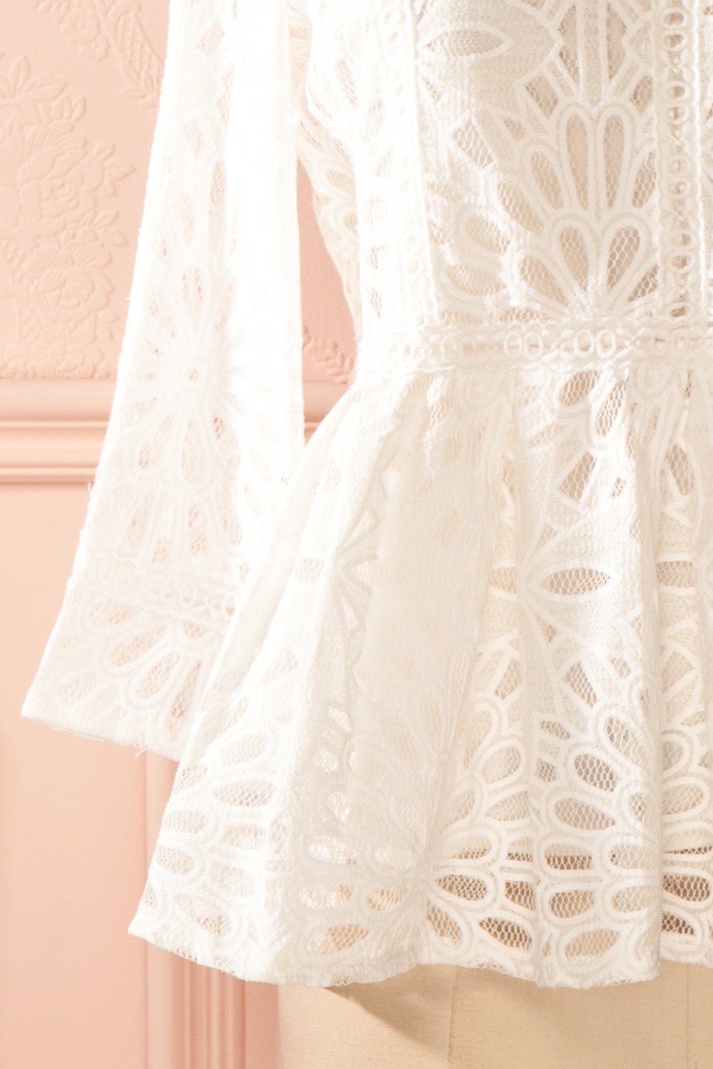 Viktorie - White lace ruffled peplum top