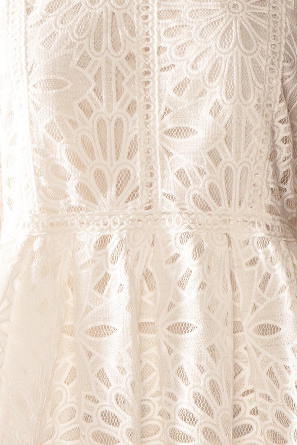 Viktorie - White lace ruffled peplum top