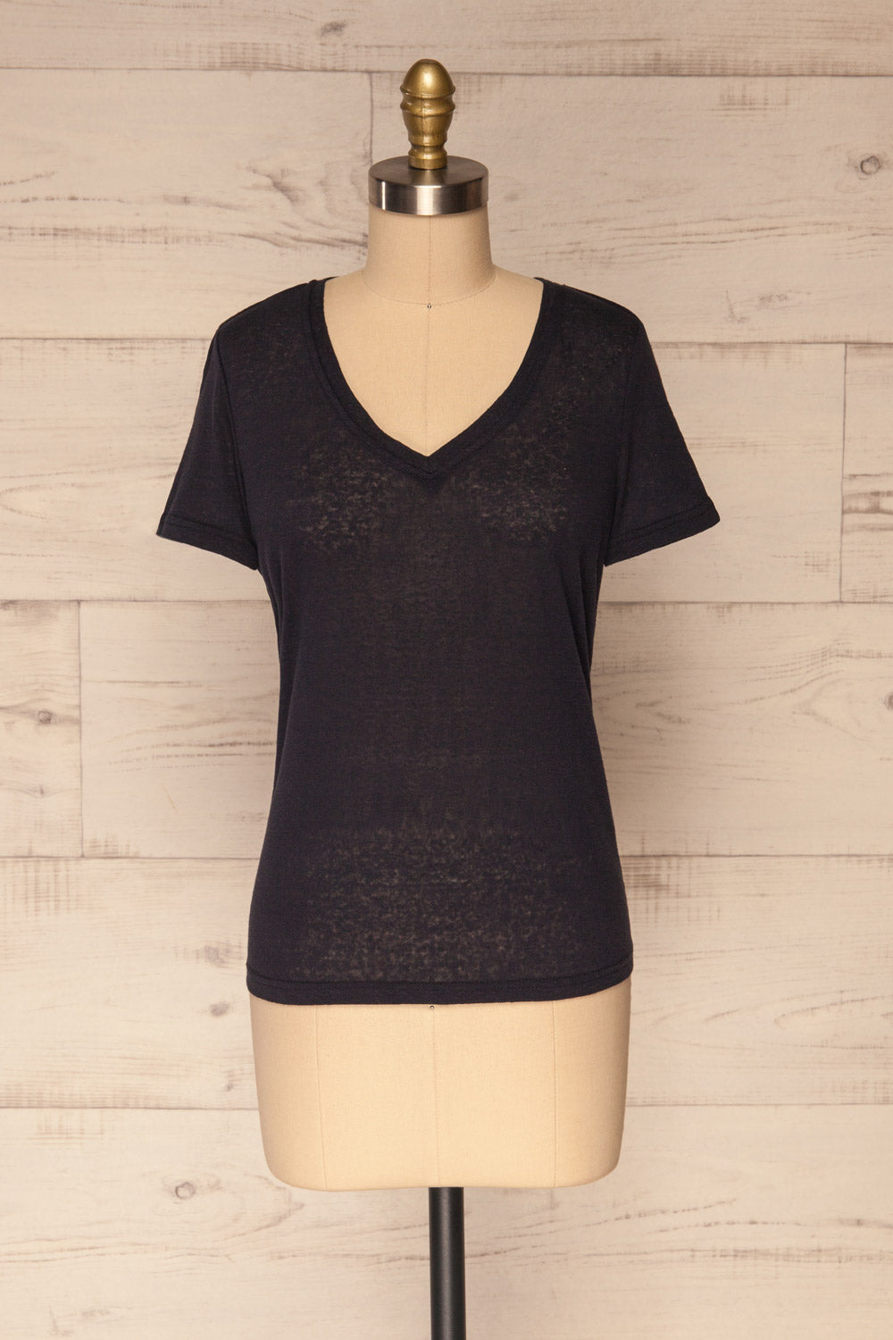 Winona Navy Blue V-Neck T-Shirt | La petite garçonne front view