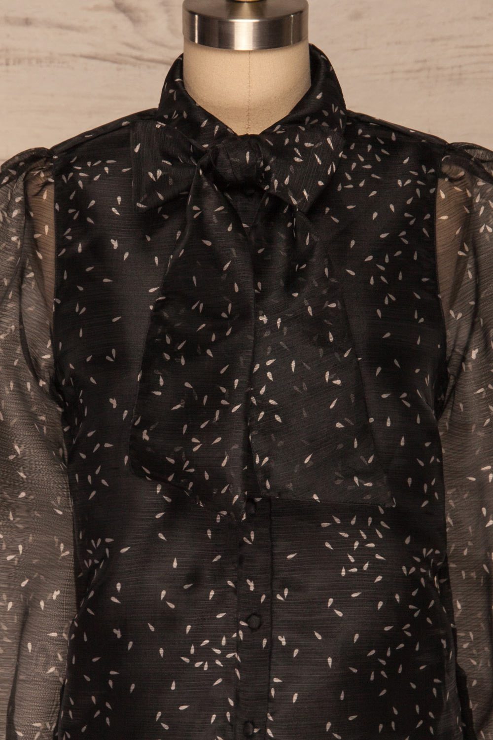 Xandra Print Black Tulle Shirt w/ Bow front close up bow | La petite garçonne